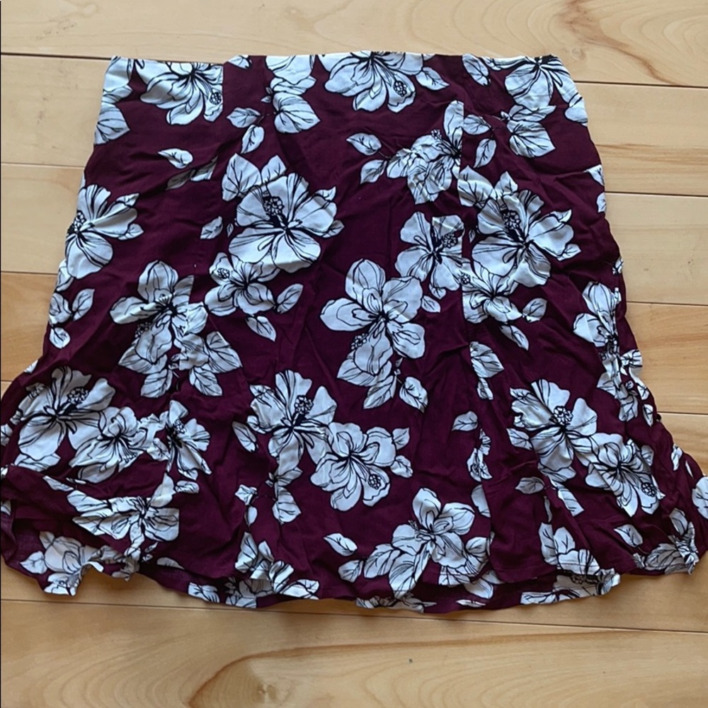 Never worn Forever 21 skirt!